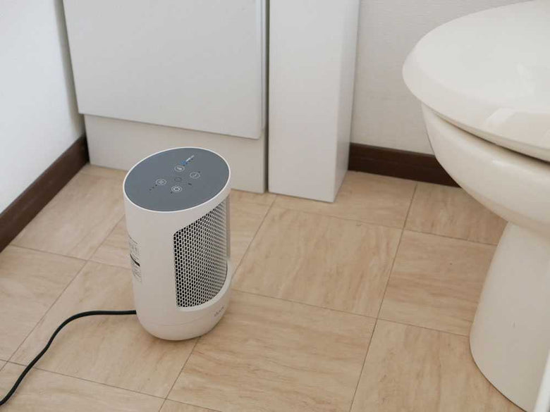 デュクスzone即暖ミニヒーターのシルバー色