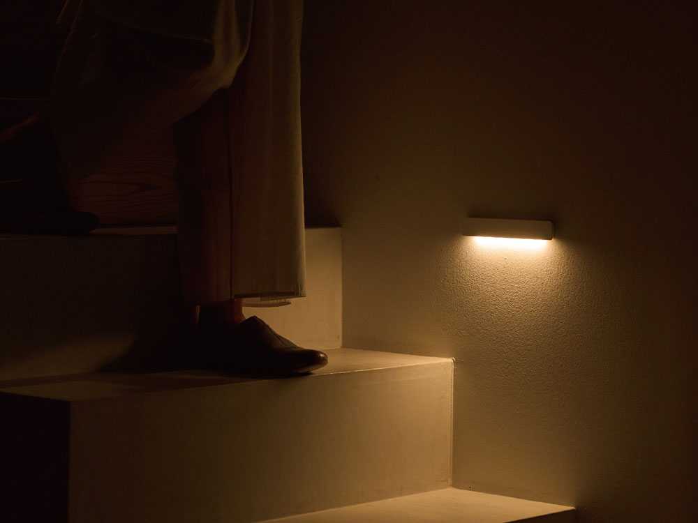 充電式センサーライト「かげあかり」