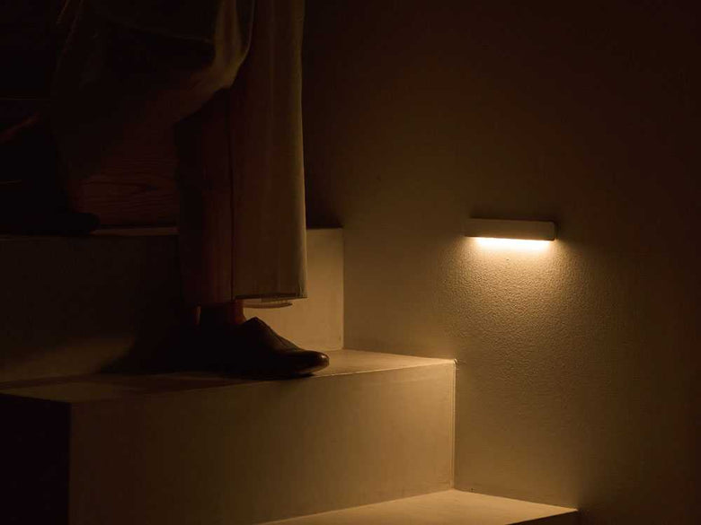 充電式センサーライト「かげあかり」