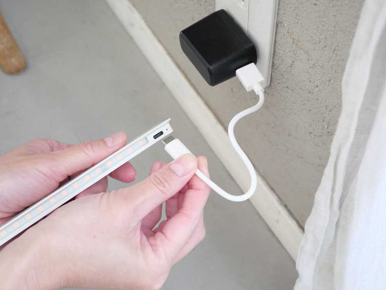 充電式センサーライト「かげあかり」