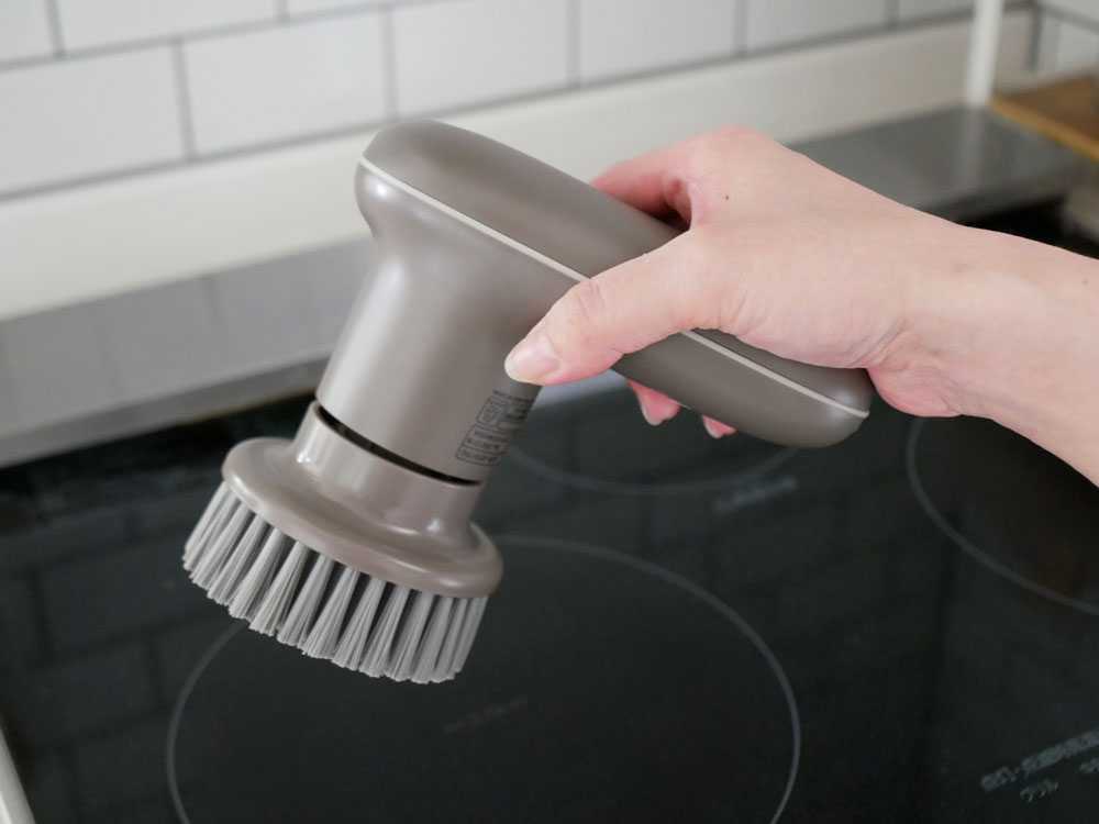 【±0/プラスマイナスゼロ】激落ちくん　コードレス電動ブラシ