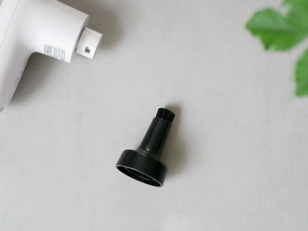 【±0/プラスマイナスゼロ】激落ちくん　コードレス電動ブラシ