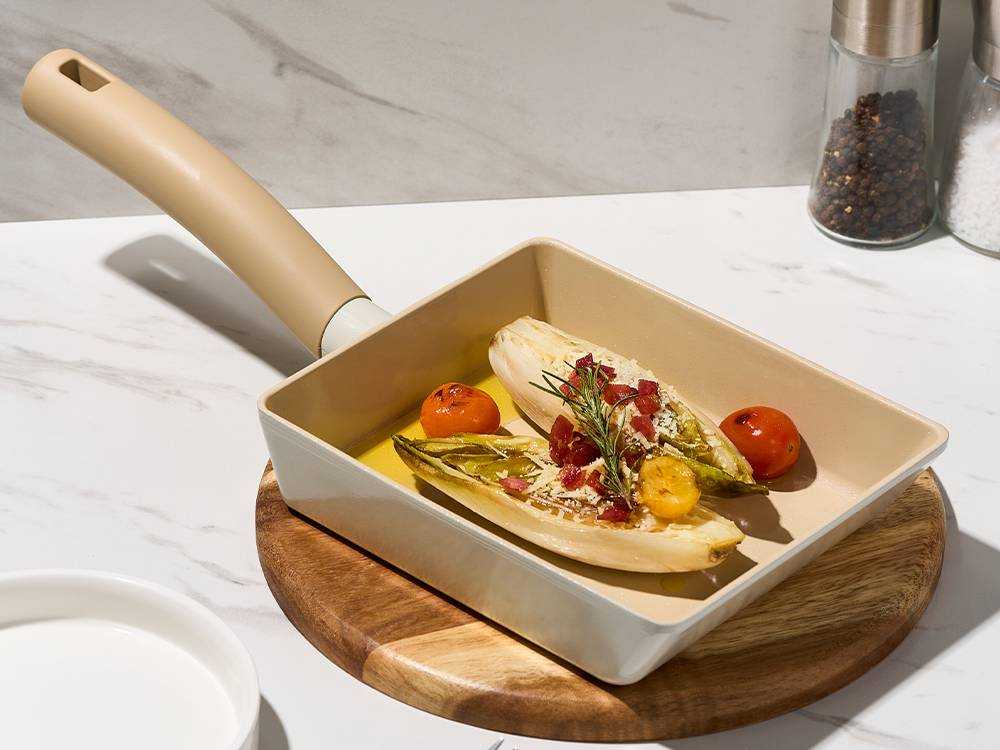 【TRUECOOK/トゥルークック】エッグパン＆フライ返しセット ラージ / ベージュの仕様シーン22