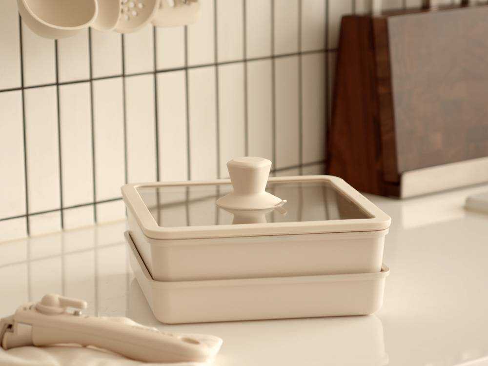 【TRUECOOK/トゥルークック】コンパクトに収納できる四角いフライパンセット