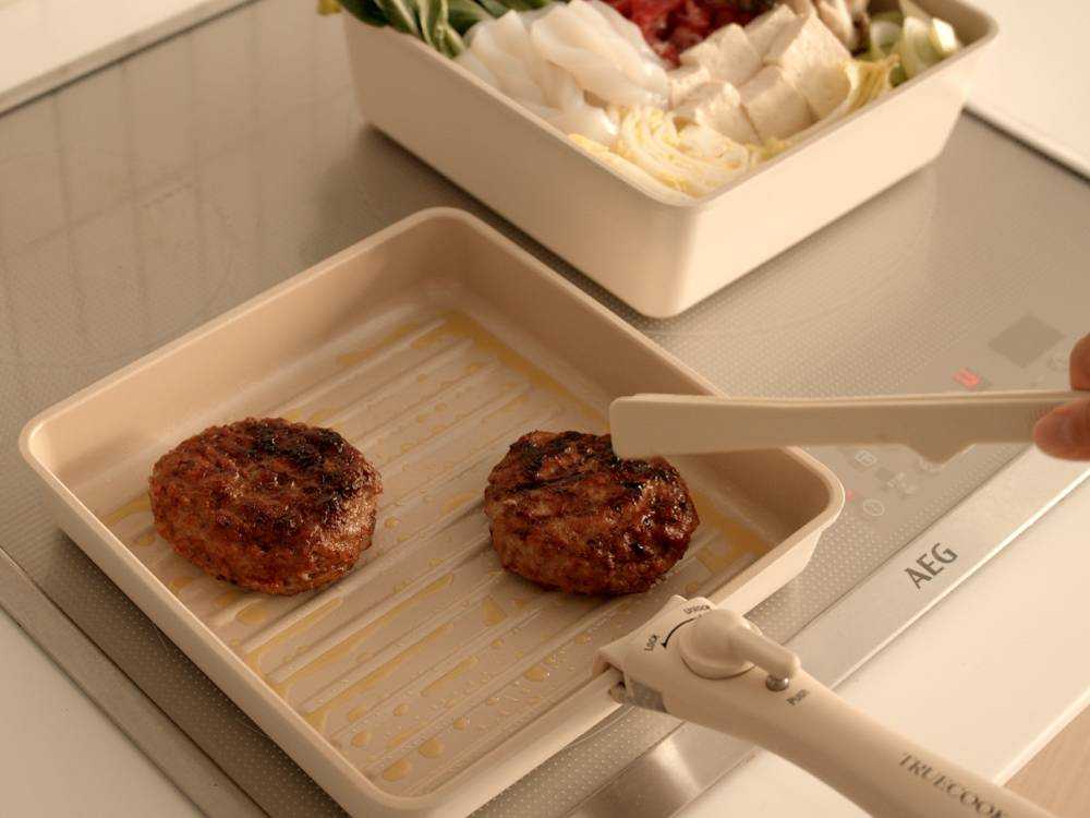 【TRUECOOK/トゥルークック】コンパクトに収納できる四角いフライパンセット