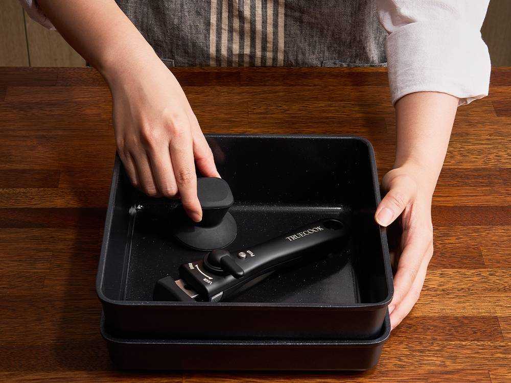 【TRUECOOK/トゥルークック】コンパクトに収納できる四角いフライパンセット