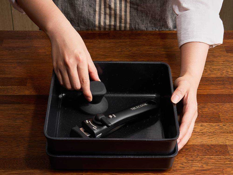 【TRUECOOK/トゥルークック】コンパクトに収納できる四角いフライパンセット