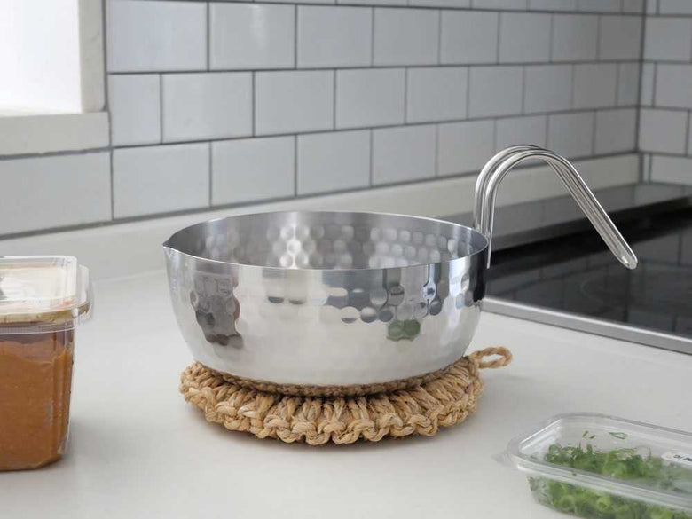 【彩式】持ちやすさにこだわった雪平鍋