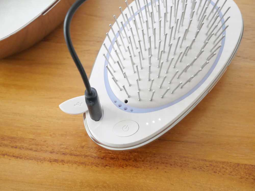 【WAVEWAVE】 頭皮＆髪ケアEMSコンパクトブラシ