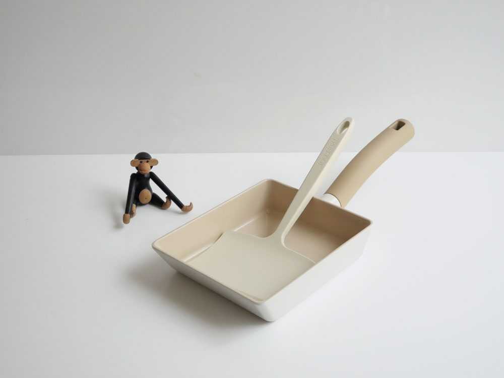 【TRUECOOK/トゥルークック】エッグパン＆フライ返しセット レギュラー ベージュの仕様シーン11