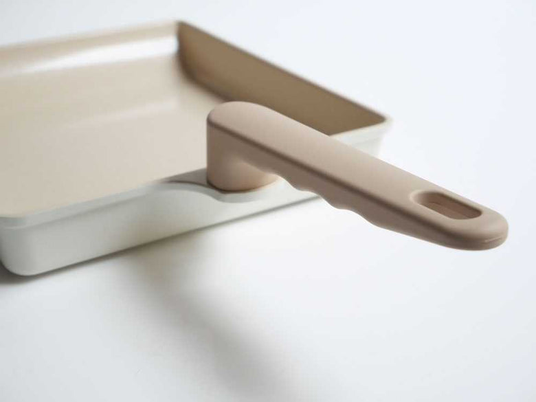 【TRUECOOK/トゥルークック】エッグパン＆フライ返しセット レギュラー ベージュの仕様シーン13