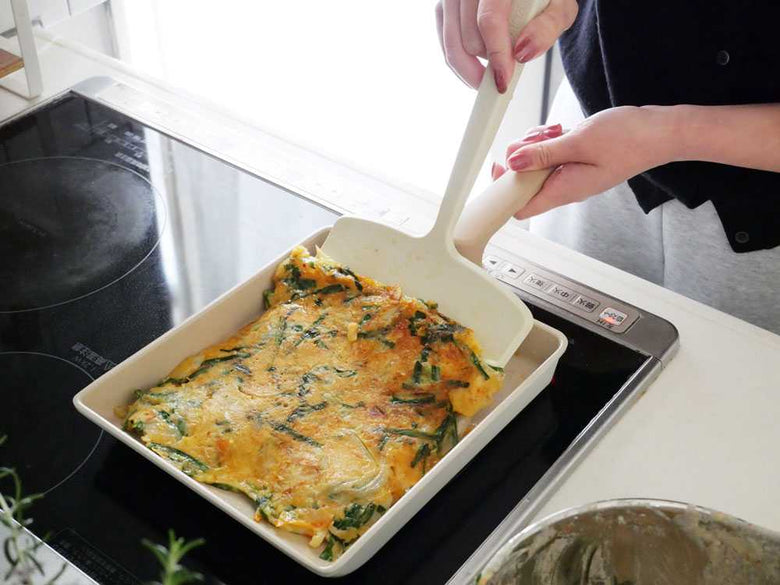 【TRUECOOK/トゥルークック】エッグパン＆フライ返しセット レギュラー ベージュの仕様シーン8