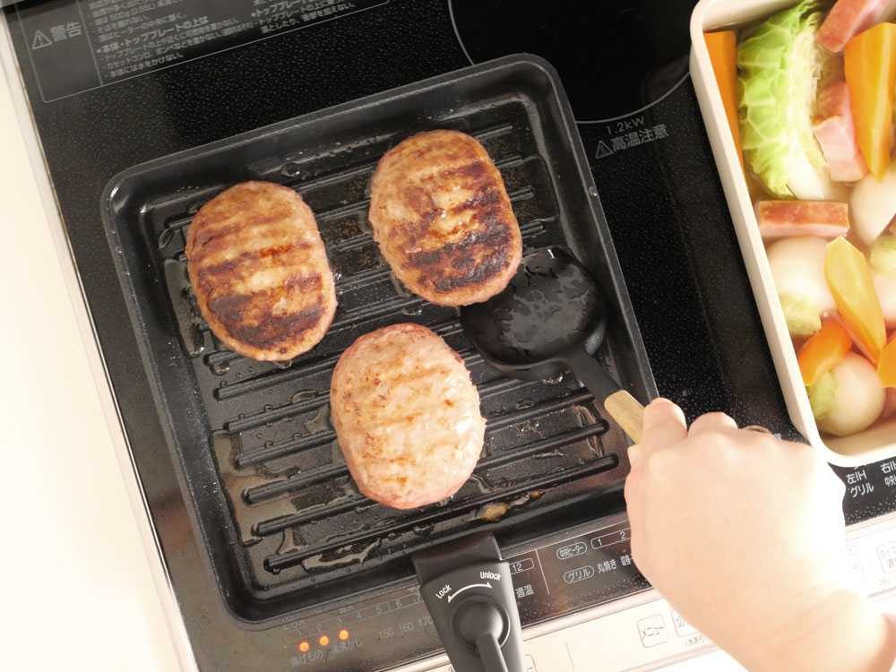 【TRUECOOK/トゥルークック】コンパクトに収納できる四角いフライパンセット