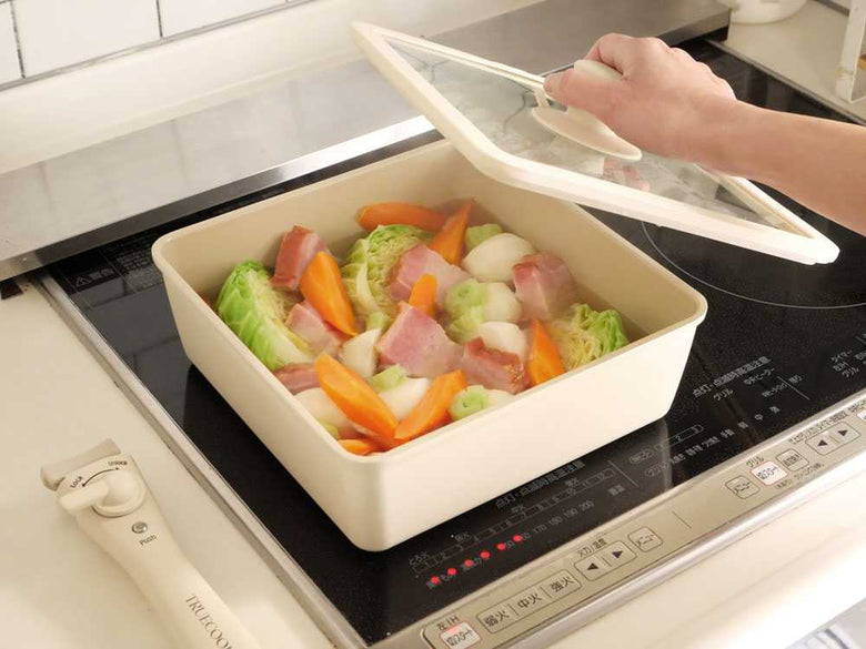 【TRUECOOK/トゥルークック】コンパクトに収納できる四角いフライパンセット