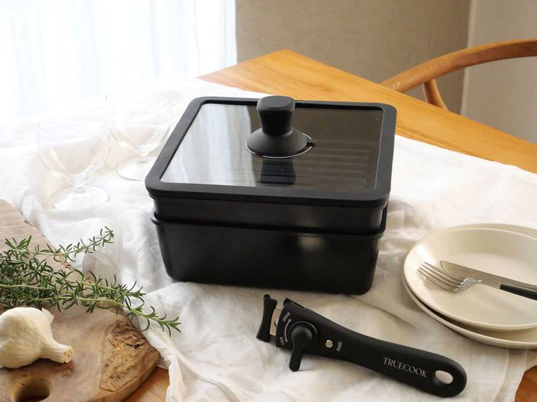 【TRUECOOK/トゥルークック】コンパクトに収納できる四角いフライパンセット