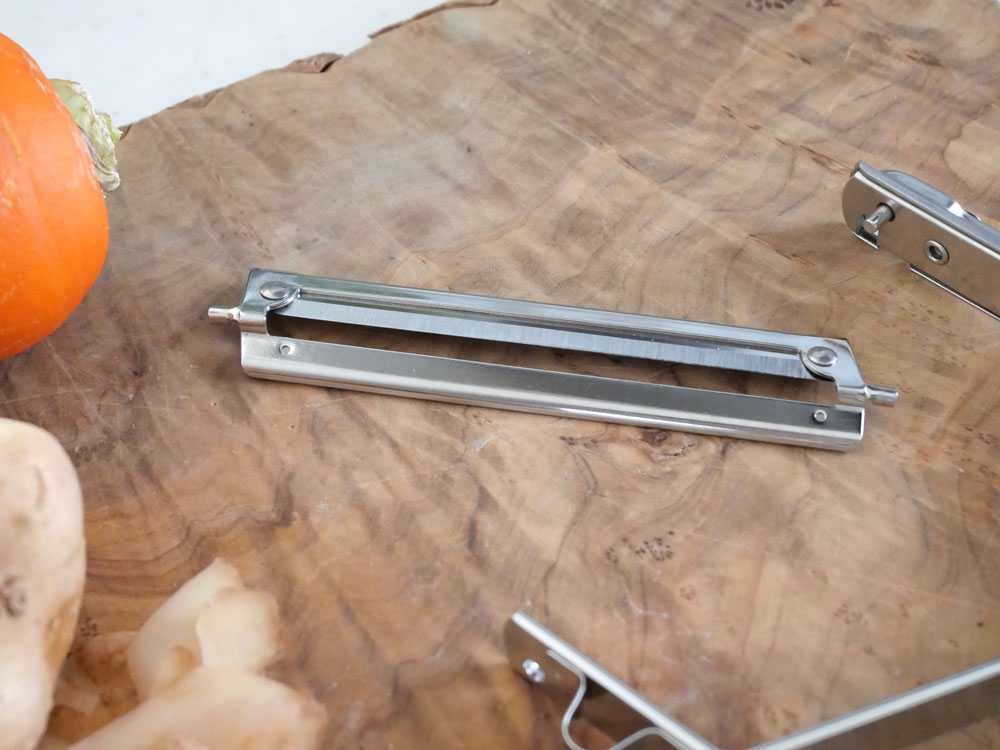 ≪単品・替え刃≫ワンタッチで替え刃交換！1本3役　ニュースピードピーラー