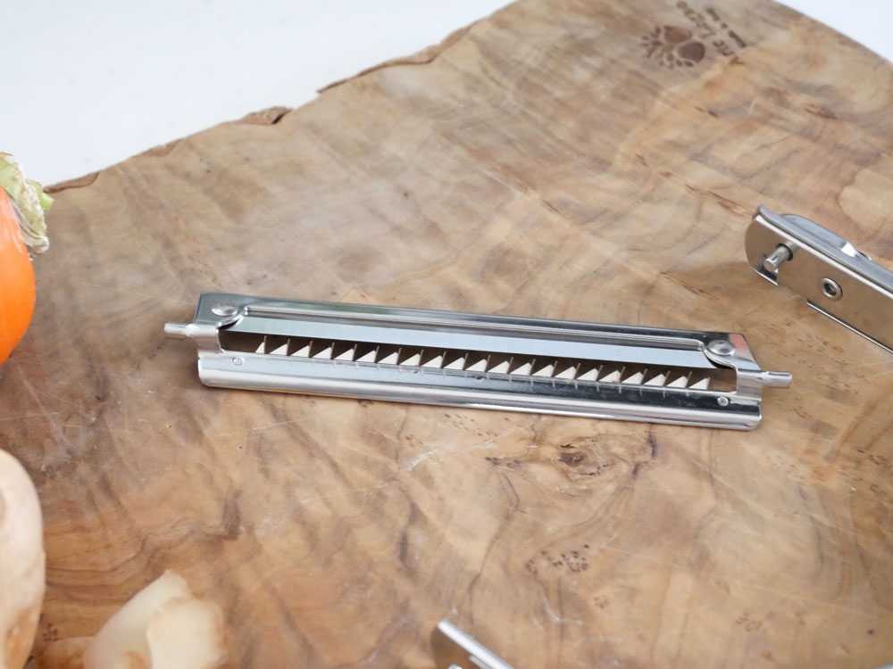 ≪単品・替え刃≫ワンタッチで替え刃交換！1本3役　ニュースピードピーラー