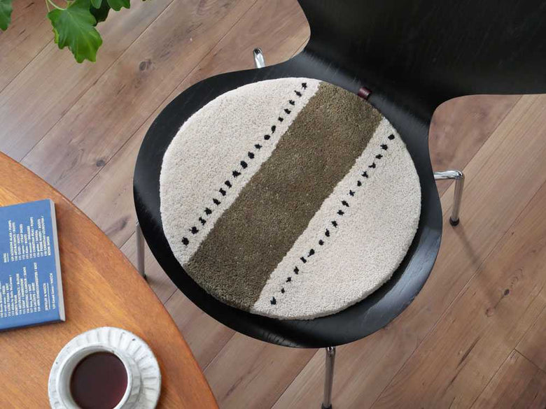 【adepeche/アデペシュ】ウールチェアパット