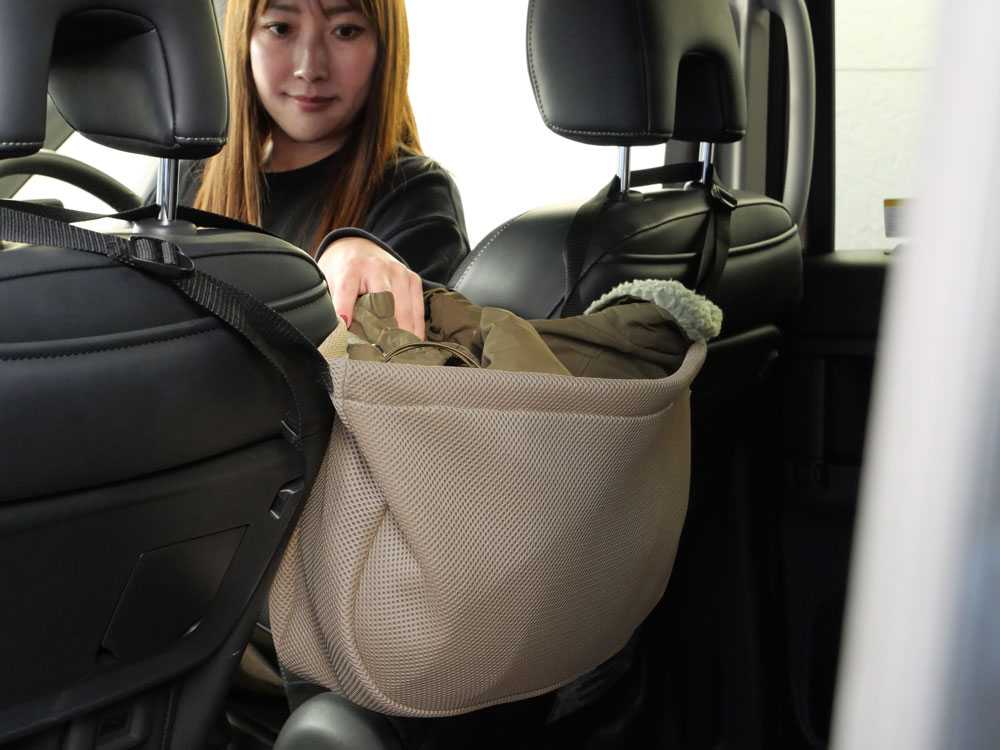 浮かせて便利な車の収納メッシュポーチ・ホルダー