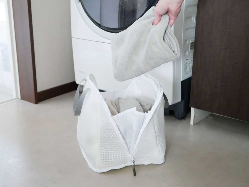 リーバイスグッズ　ぬいぐるみ、ランチョマット、ランドリーバッグ carewill/ケアウィル】自立する、丸ごと洗えるランドリーバッグ 2個