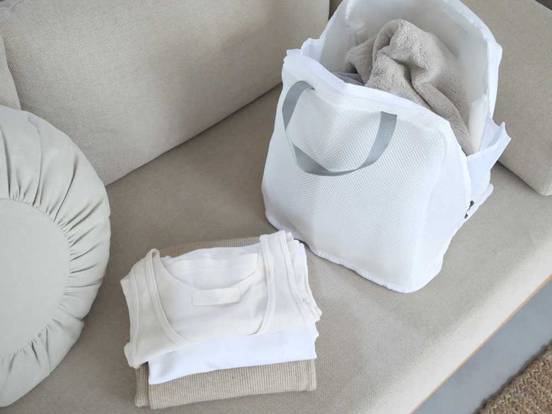 【carewill/ケアウィル】自立する、丸ごと洗えるランドリーバッグ