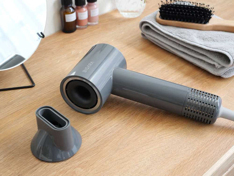 【QUADS】大風量コンパクトイオンドライヤー　BISARAmini