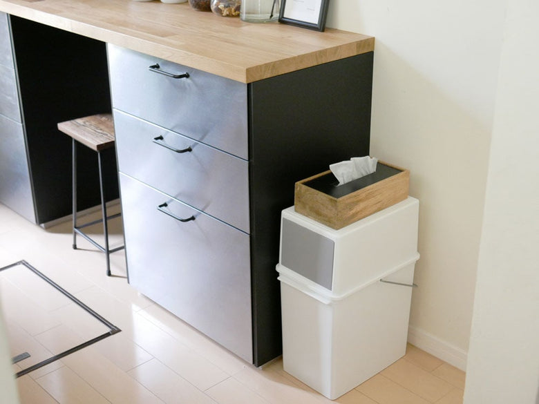 "ライクイットのグレー木製チェストオブドロワー"