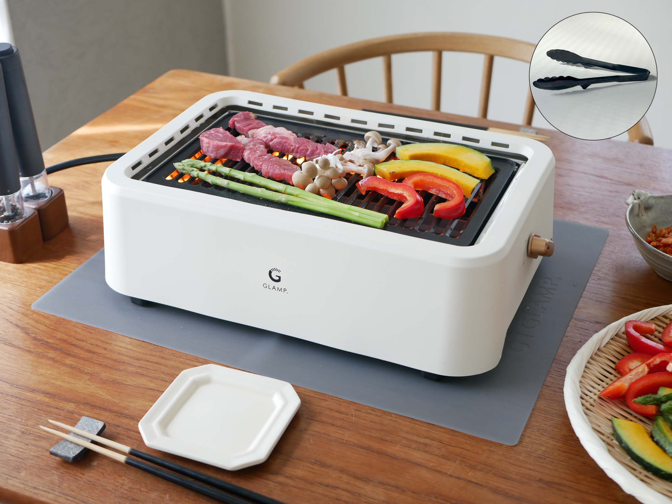 【新品未使用】超少煙グリル GLAMP （グランプ）と別売りのシリコンマット ノベルティ付》【GLAMP./グランプ】遠赤外線でじっくり 超少煙グリル