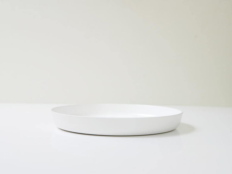 tak.ブランドのキッズ用プレートと果物の盛り付け