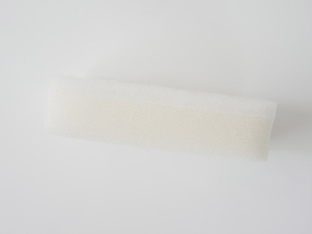 マーナのお風呂用白いプラスチックスポンジ