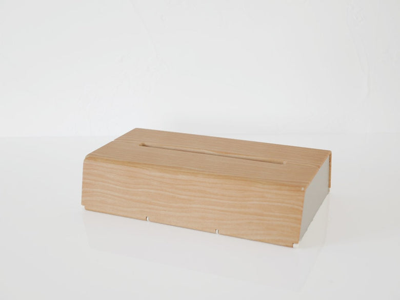 壁掛けの木製ティッシュケース