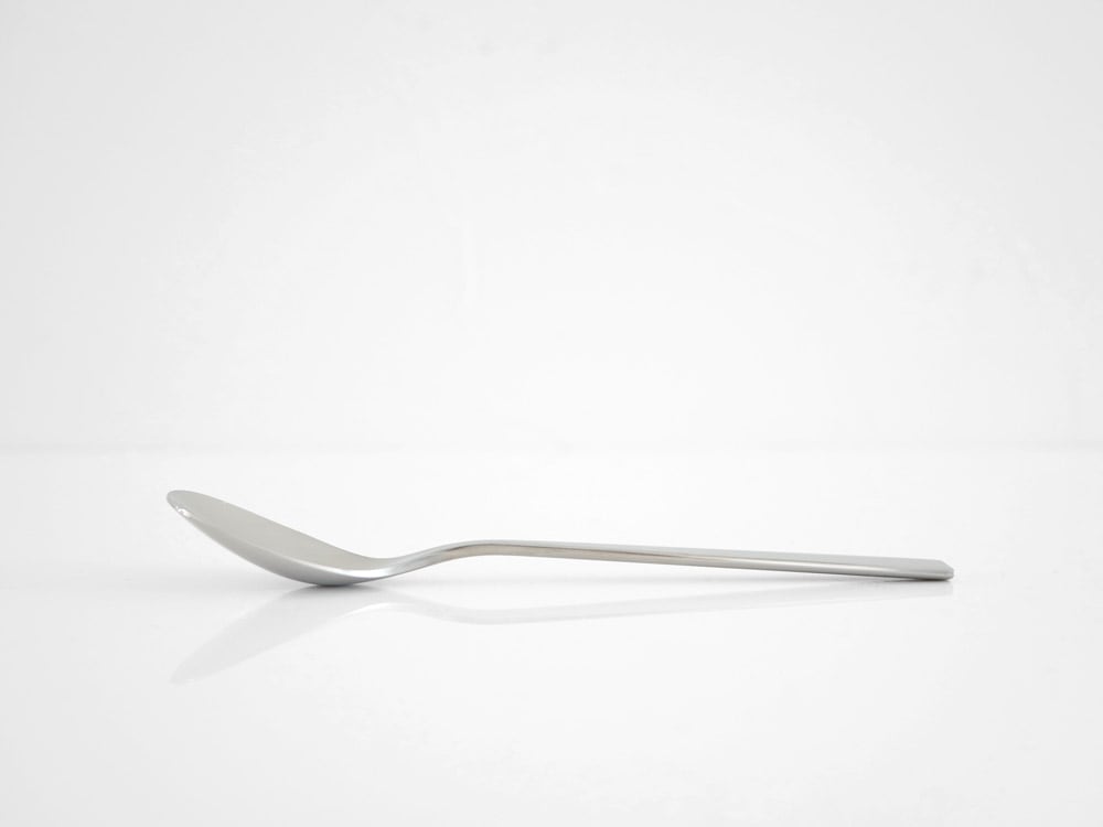 マット仕上げの18-8ステンレス製カトラリーセット