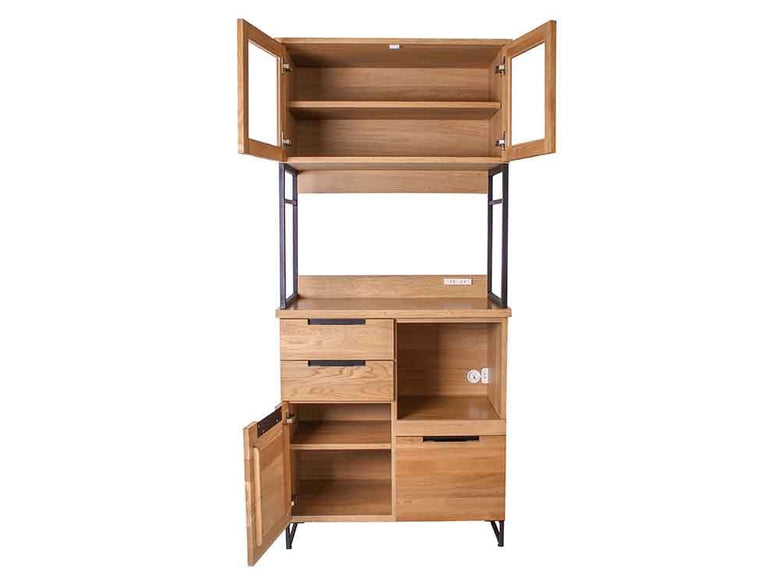 オーク無垢のキッチンボードに複数の引き出し