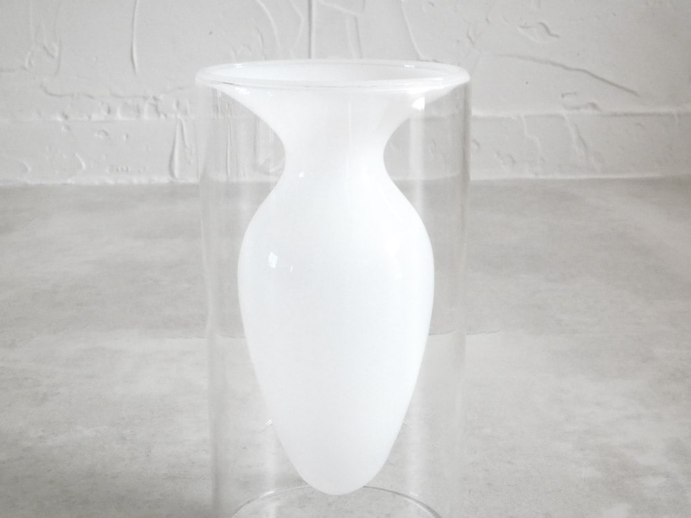 ポッシュリビング製の透明ガラスフロートベース、円形のセンターピース