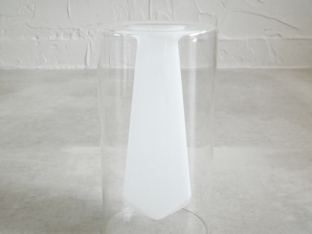 ポッシュリビングの透明ガラス製フロートベース、直径8cm、高さ15cm