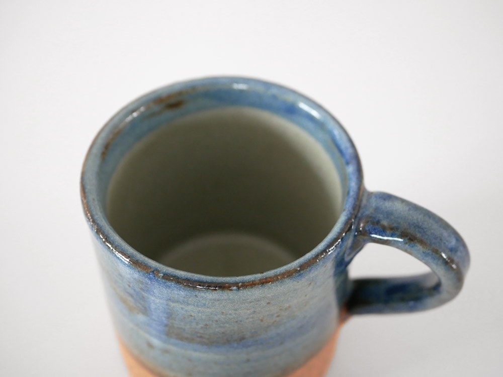 adepecheアデペシュの青い美濃焼マグカップ