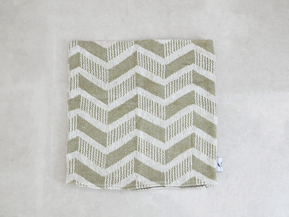 ポッシュリビングのMUKTクッションカバー