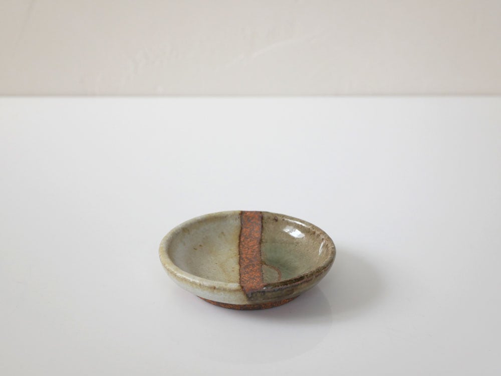 アデペシュの手作り陶器豆皿