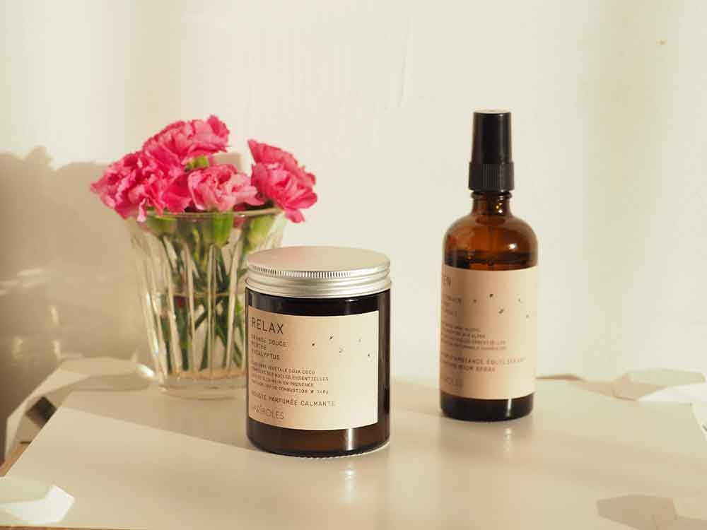 FARIBOLESのアロマキャンドルがガラス瓶に入っています