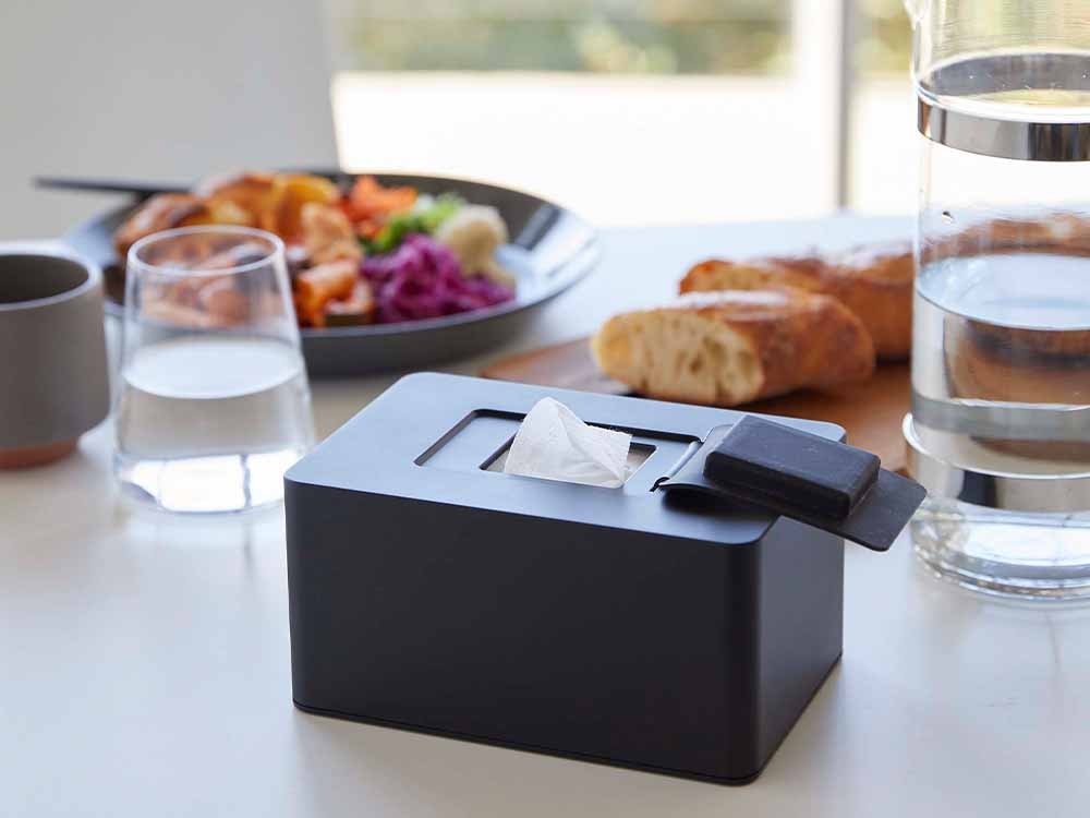 ヤマザキタワーのプラスチックウェットシートホルダー