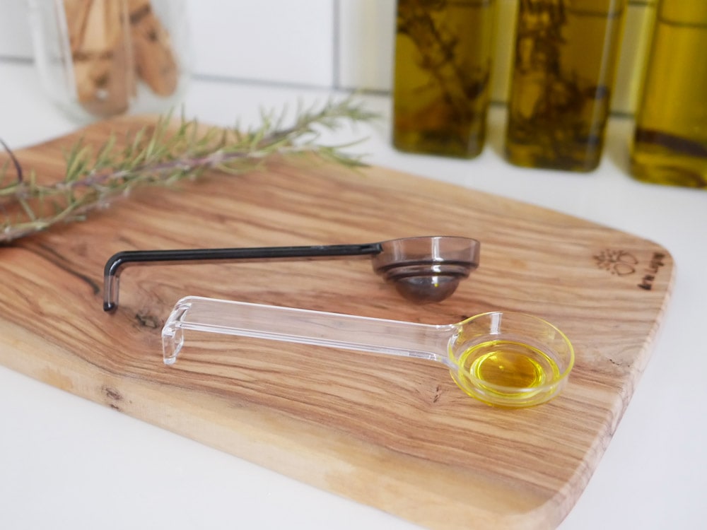 【LAYER】段々計量スプーン。ヤマザキタワーブランド製、トライタン樹脂使用で耐熱100℃、サイズ約14.5×11×12cm