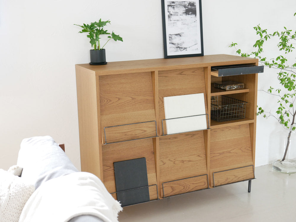 アデペシュ製オーク突板とアイアンフレームのレコードラック