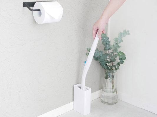 Yamazakiの流せるタワー型トイレブラシスタンド