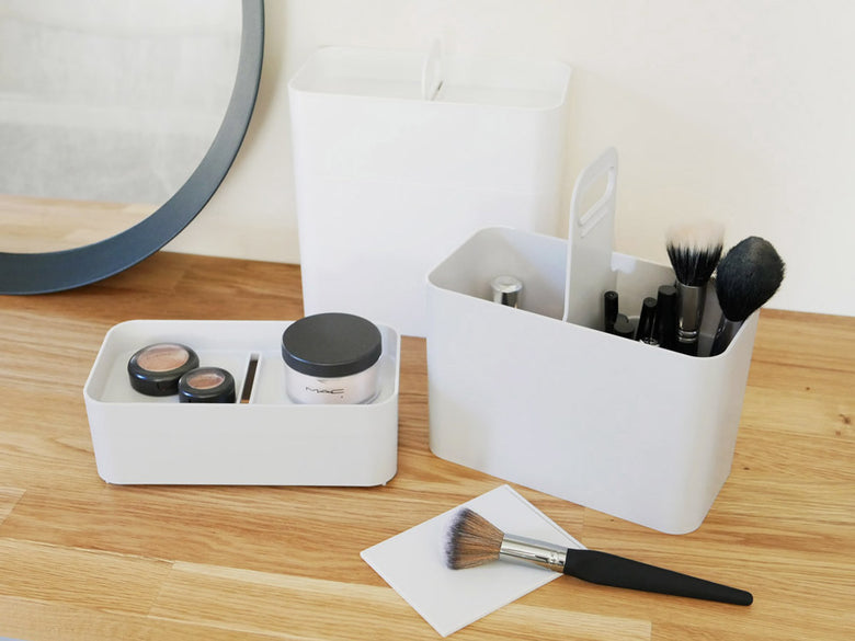 ライクイットの持ち運び可能なメイクボックス