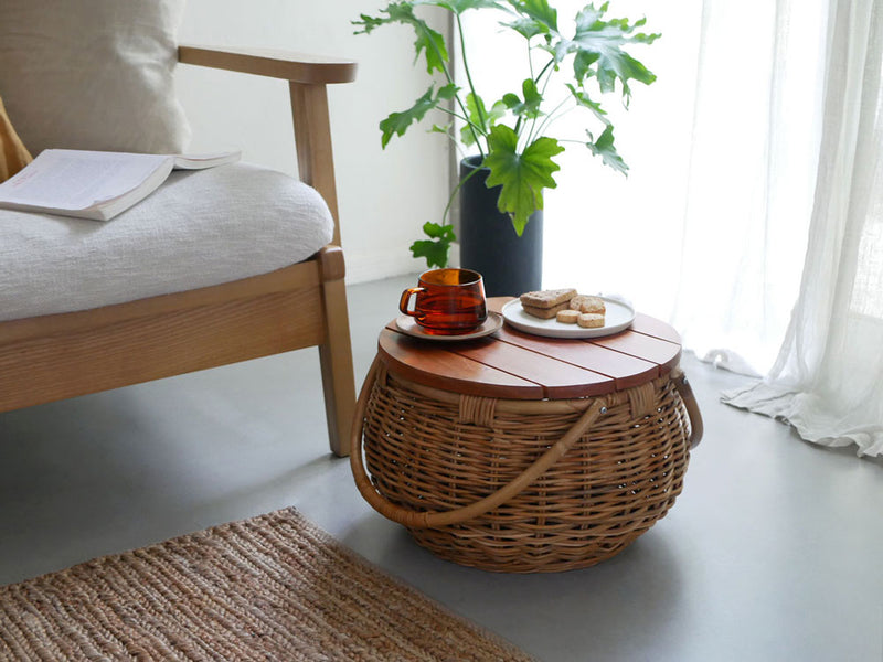 クレエの蓋がテーブルになるラタンバスケット