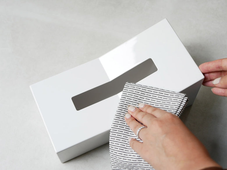 デュエンデの縦置きティッシュスタンドとティッシュボックス