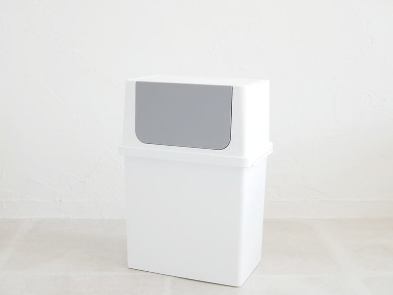 ライクイット製ホワイトのフロントオープントラッシュビン