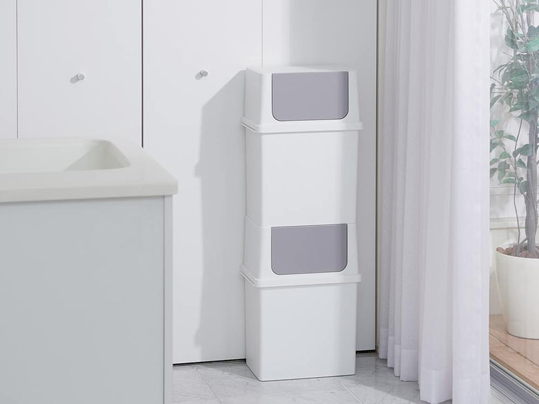 ライクイットの白色フロントオープンゴミ箱