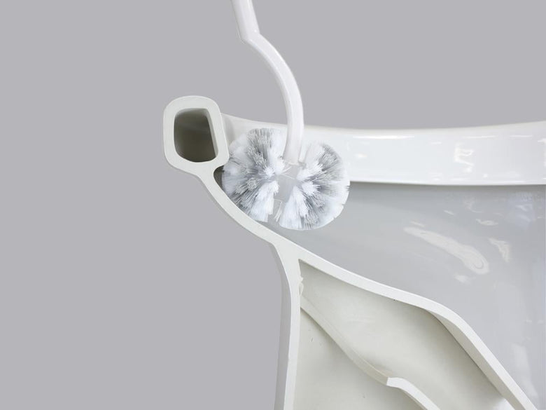 マーナのシルバー色プラスチック製トイレブラシ