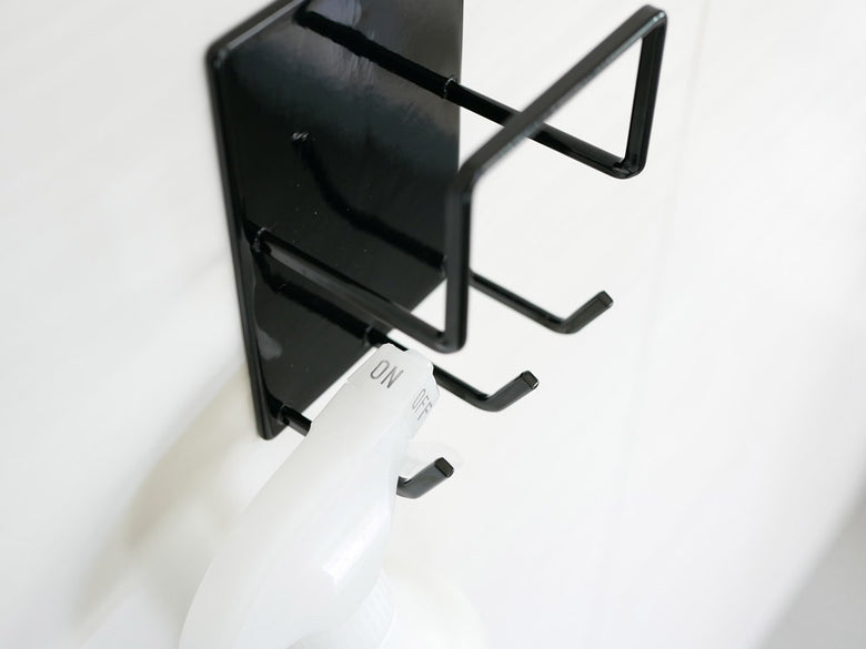 Yamazaki製マグネットバスルームクリーニングホルダー